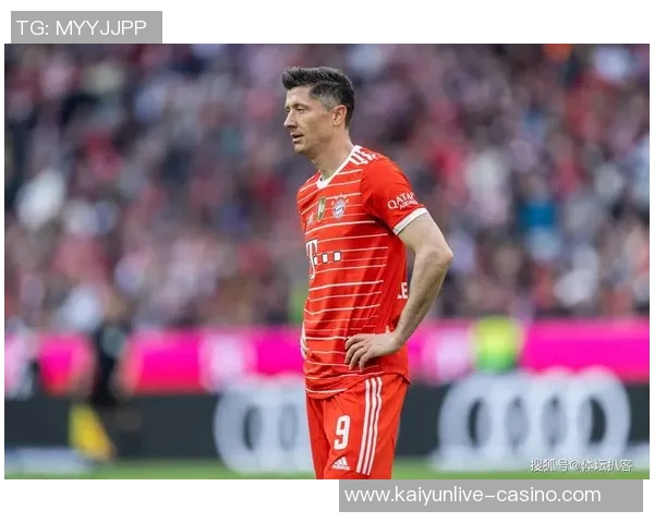 莱万重返旧主球场遭拜仁球迷嘘声四起引发热议